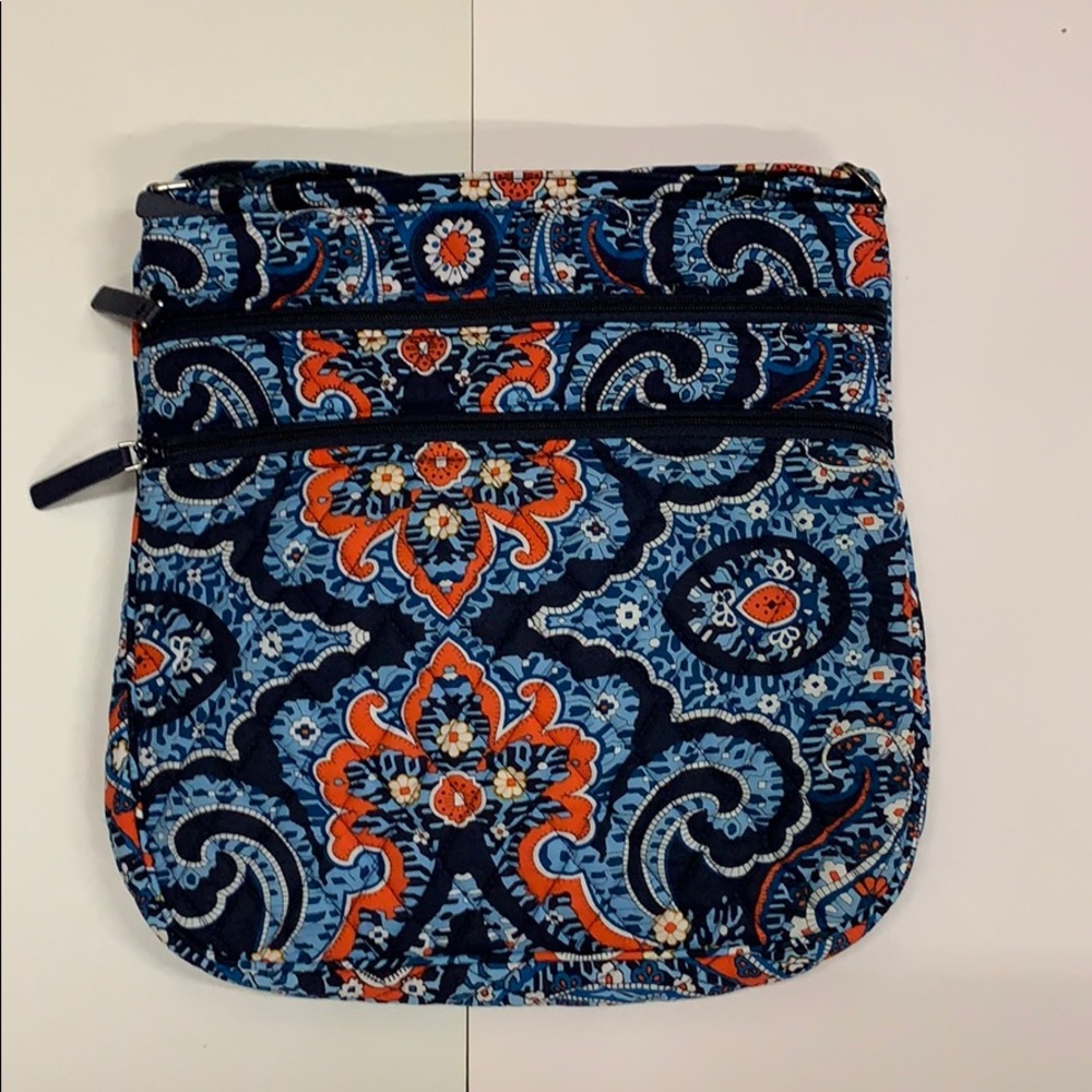 NWOT Vera Bradley Triple Zip Hipster